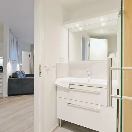 Apartment 2 Bedroom Gorgeous In Travemuende